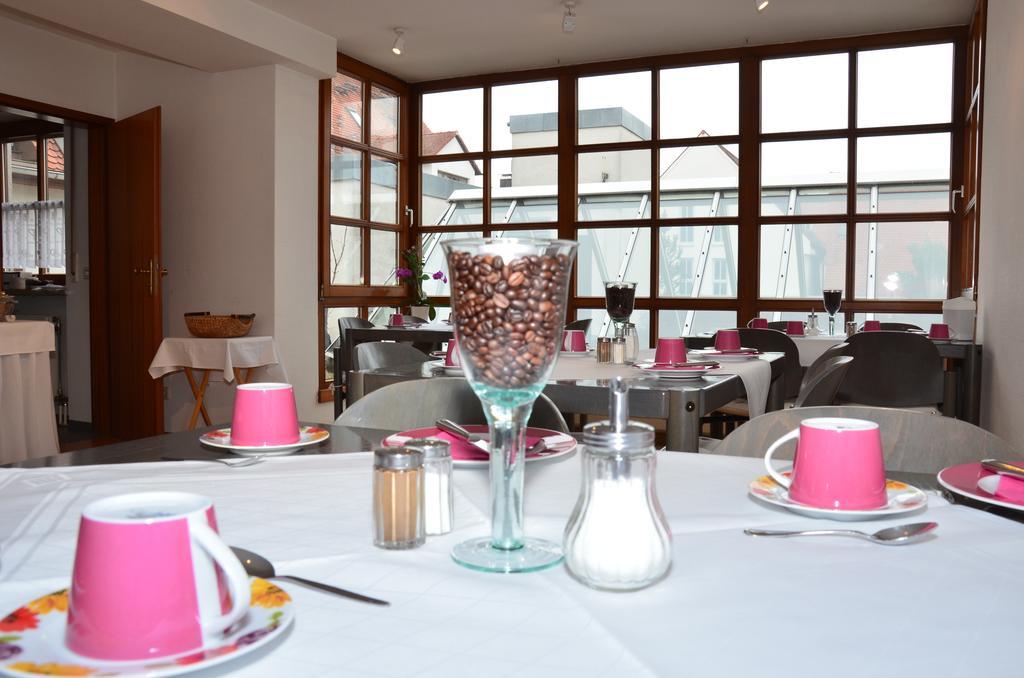 Hotel Zum Brunnen Friedberg  Esterno foto