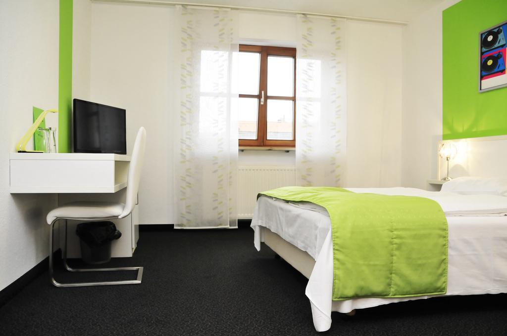 Hotel Zum Brunnen Friedberg  Esterno foto