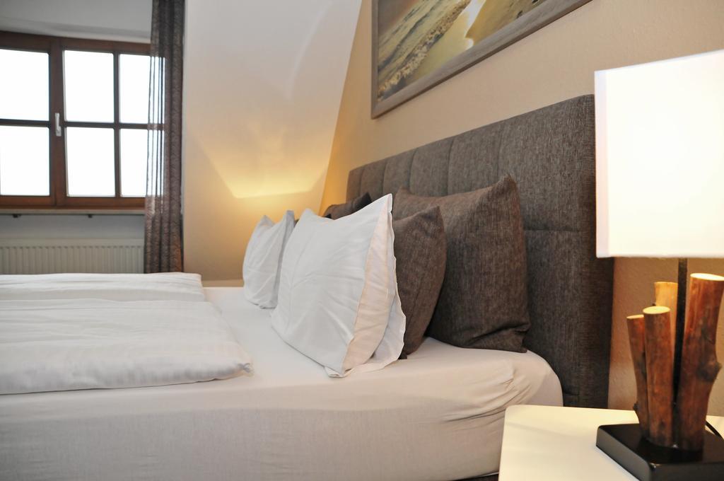 Hotel Zum Brunnen Friedberg  Esterno foto