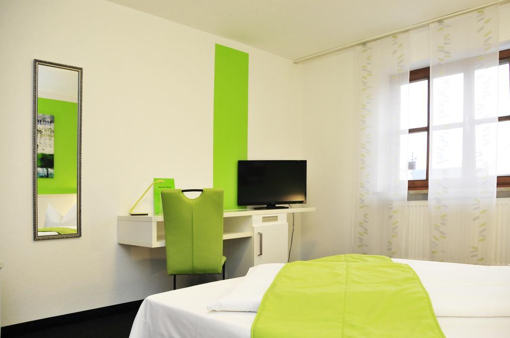 Hotel Zum Brunnen Friedberg  Esterno foto
